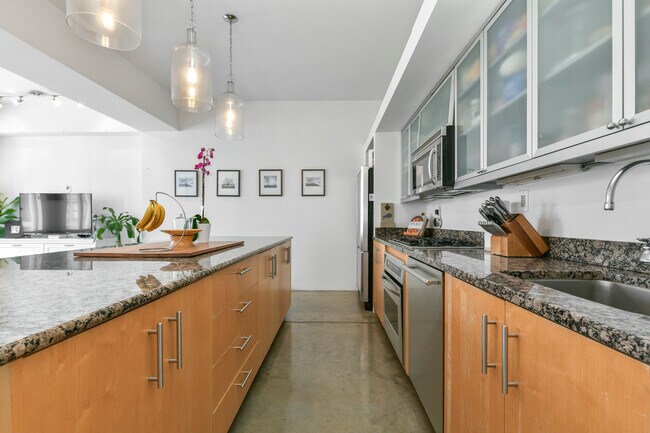 Building Photo - 1310 Washington St