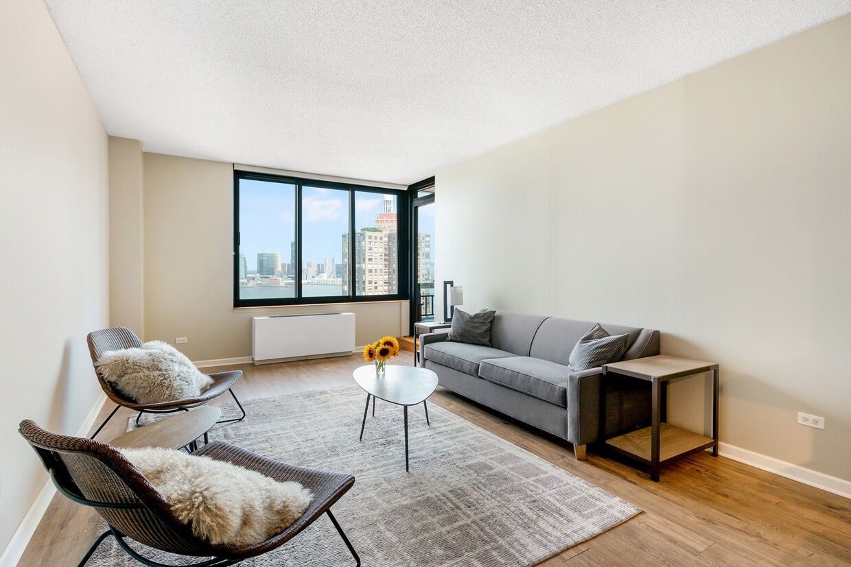 Photo - 99 Battery Pl (New York, NY)