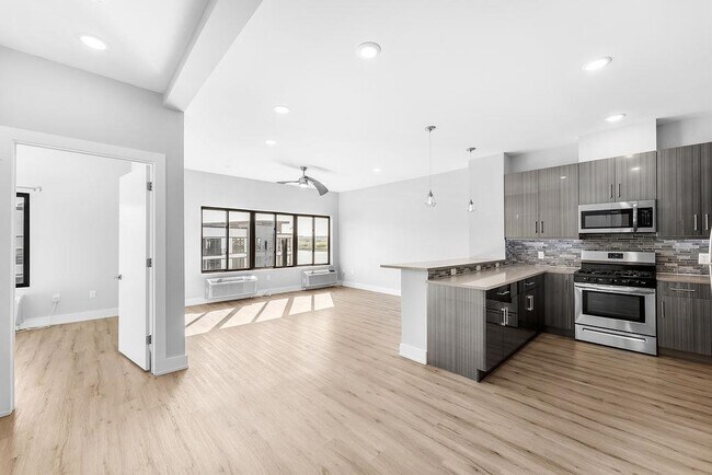 Building Photo - 1 FLAGSHIP St