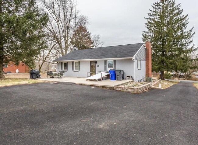 Foto del edificio - 735 Reckord Rd