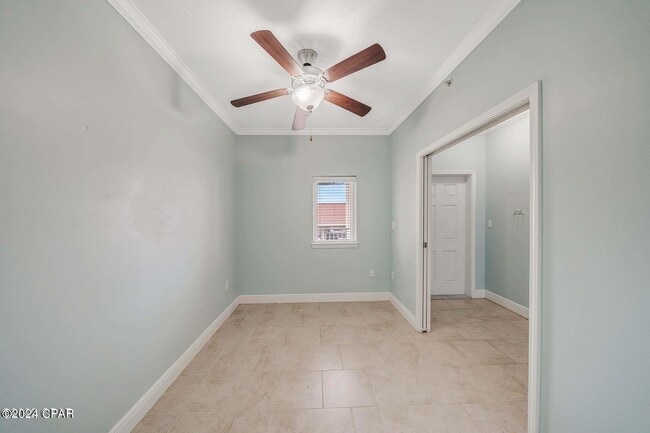 Building Photo - 2400 Grandiflora Blvd