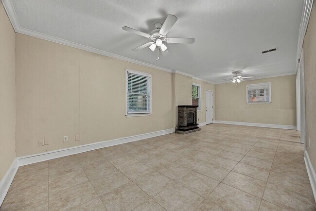 Foto del edificio - 2132 Dunwoody Glen