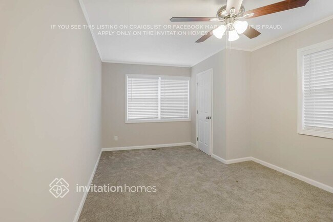 Foto del edificio - 8490 Meadowbrook Dr