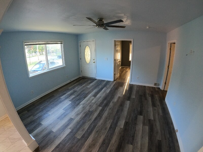 2572 Dewey Ave, Rochester, NY 14616 Room for Rent in Rochester, NY