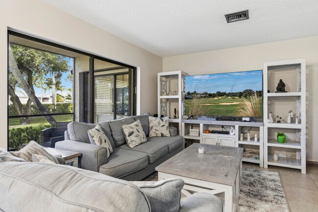 Foto del edificio - 15 Lexington Ln E