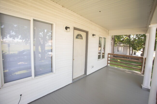 Building Photo - 854 N 23rd St
