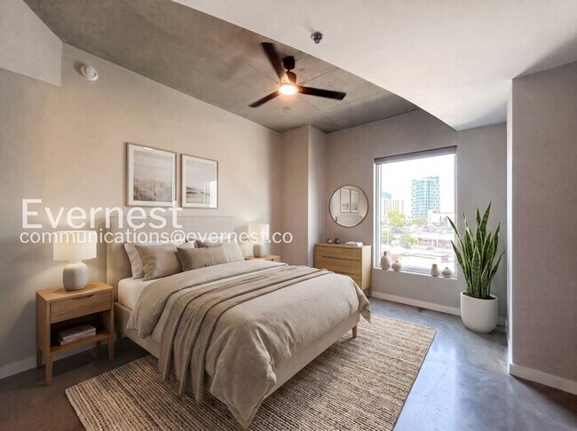 Foto del edificio - 600 12th Ave S