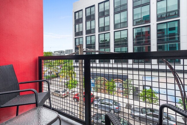 Foto del edificio - 136 NW 26th St