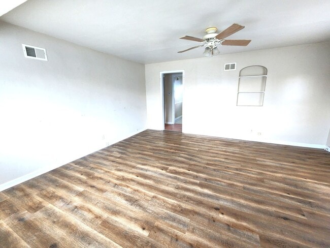 Foto del edificio - 3-bedroom single family - Available now!