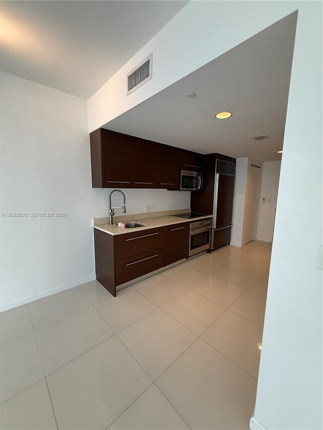 Foto del edificio - 495 Brickell Ave