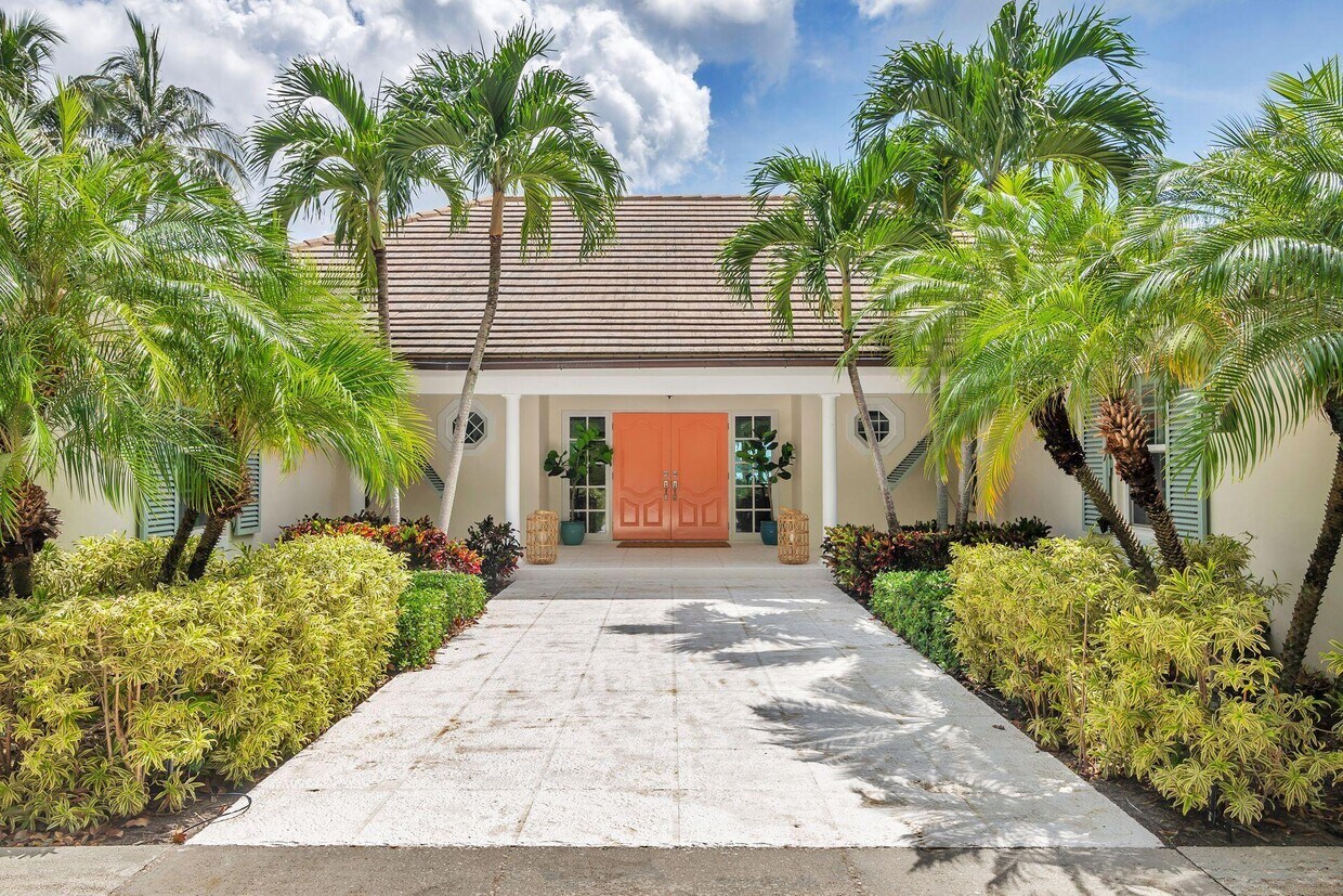 Primary Photo - 6 Firestone Cir