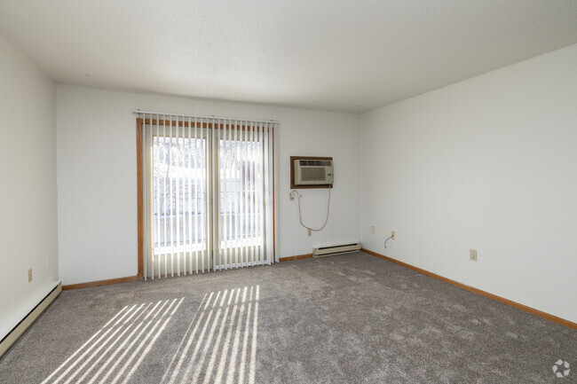 2BR, 1BA - 600SF - Living Room - Broadway Apartments