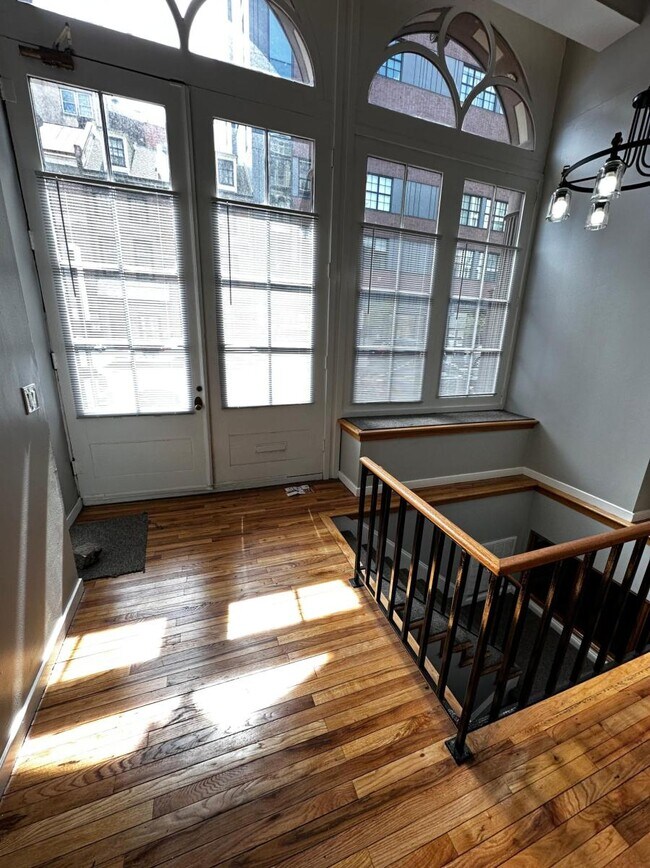 Building Photo - 107 Arch St