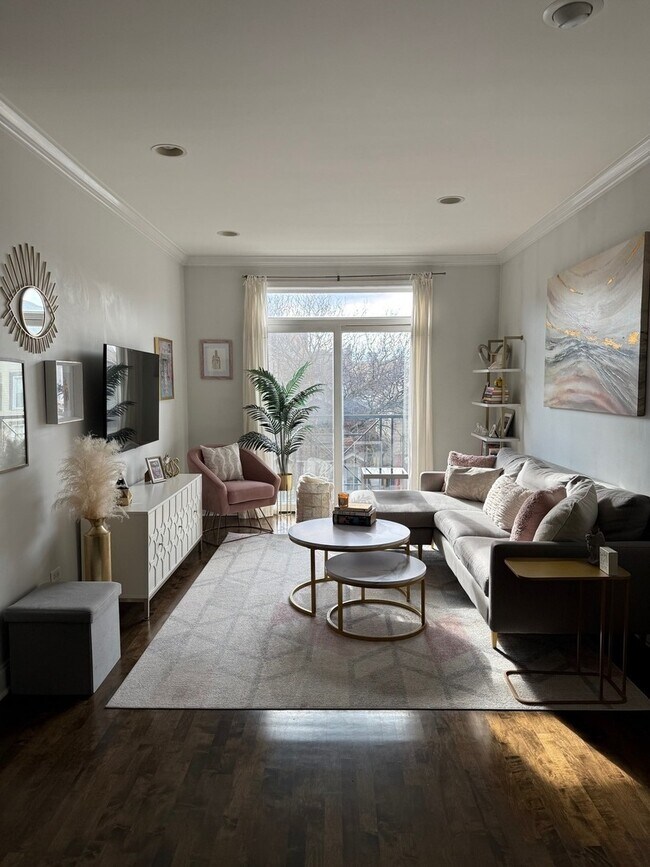 Foto del edificio - 1319 N Bosworth Ave