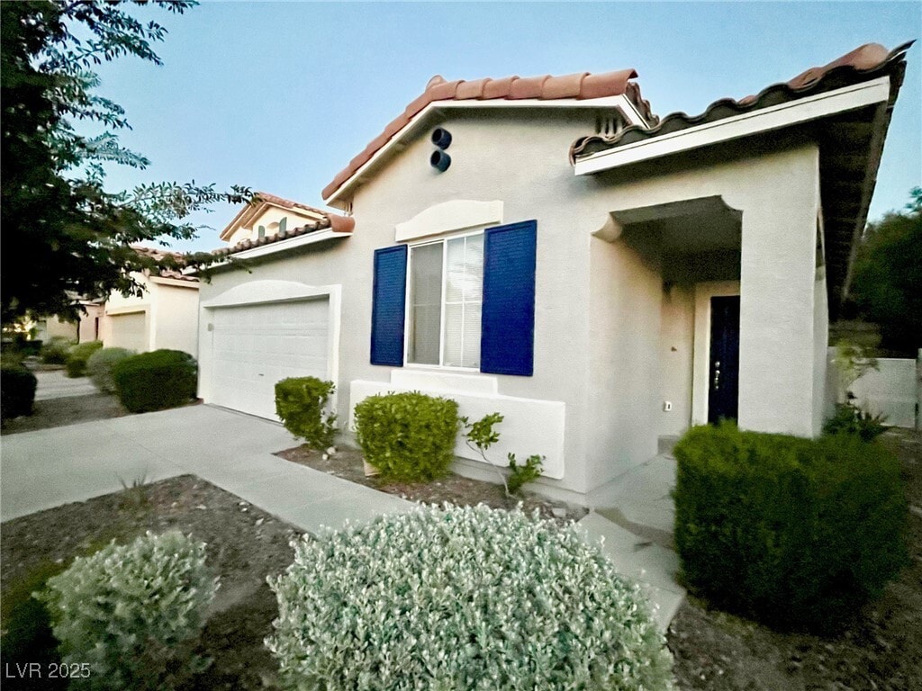 Primary Photo - 2271 Surrey Meadows Ave