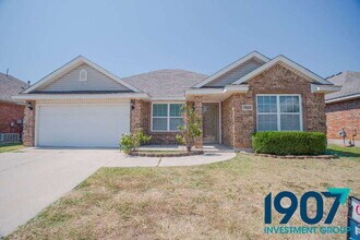 Building Photo - 7925 Frye Ln