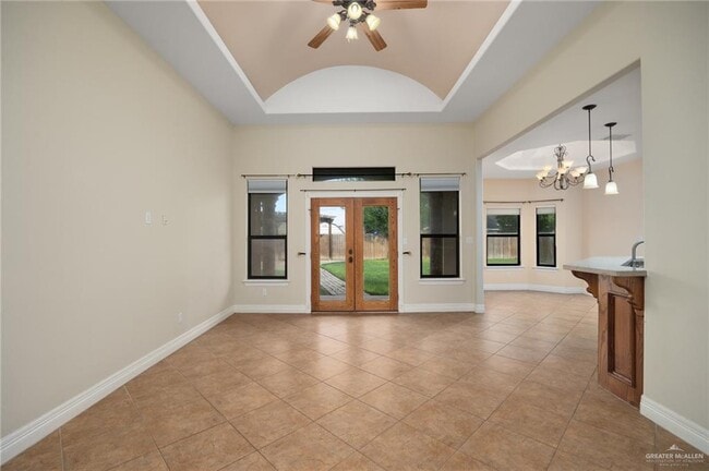 Building Photo - 616 N Dalobo Ave