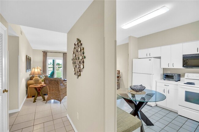 Foto del edificio - 5040 Harmony Cir