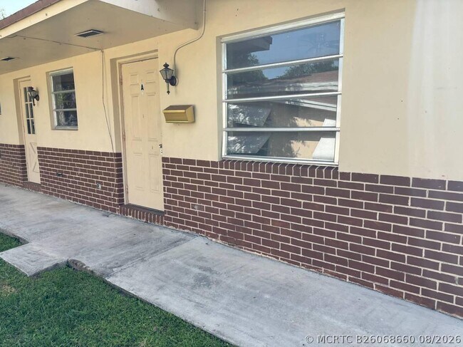 Foto del edificio - 2541 Taylor St