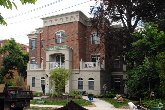 Foto del edificio - 14 Euclid Ave