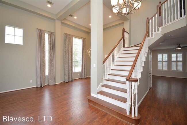 Building Photo - 5 br, 4 bath House - 15 Larks Aire Place