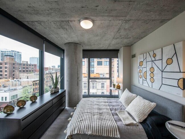 Foto del edificio - 163 W Huron St