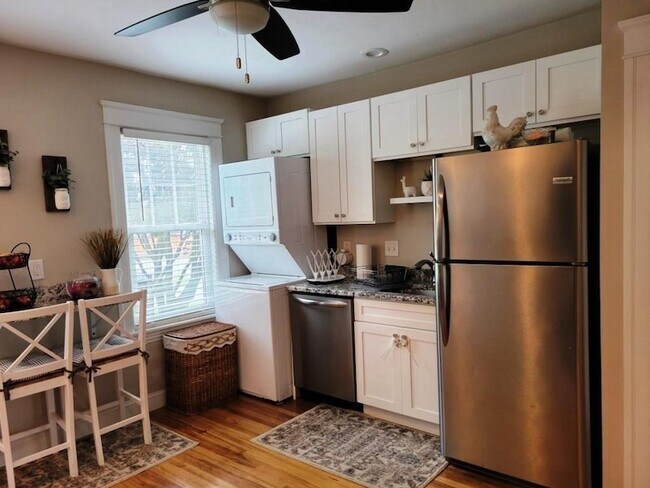 Foto del edificio - 352 Chandler St