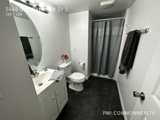 Foto del edificio - 5446 Governor Barbour St