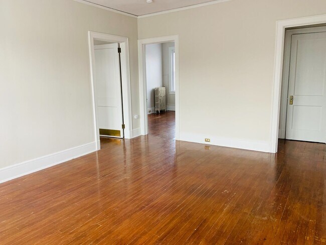 Foto del edificio - 1 BR, 3rd floor Apartment in Downtown Greensboro, Water & Heat Included