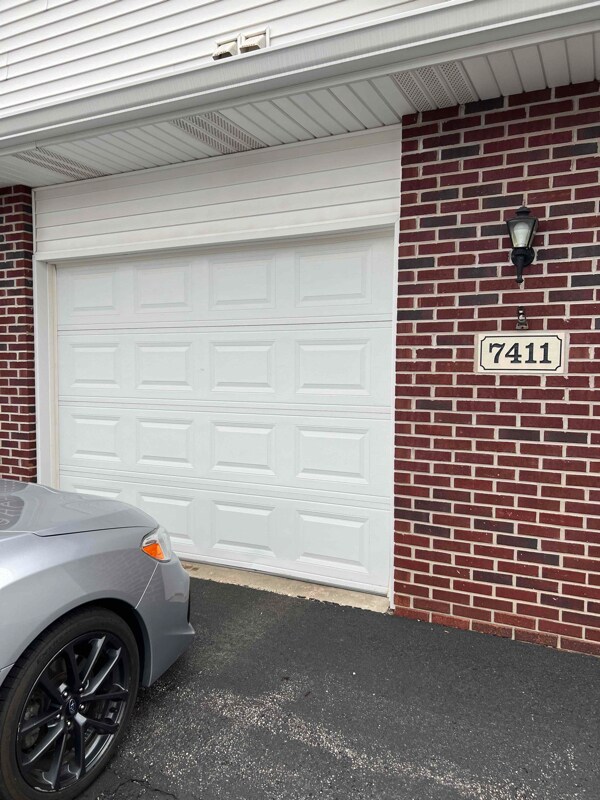 Building Photo - 7411 Wallingford Way