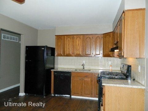 Building Photo - 3 br, 1 bath House - 1000 Central Pkwy