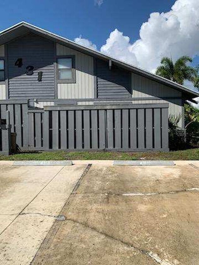 431 N Cypress Dr, Tequesta, FL 33469 House Rental in Tequesta, FL