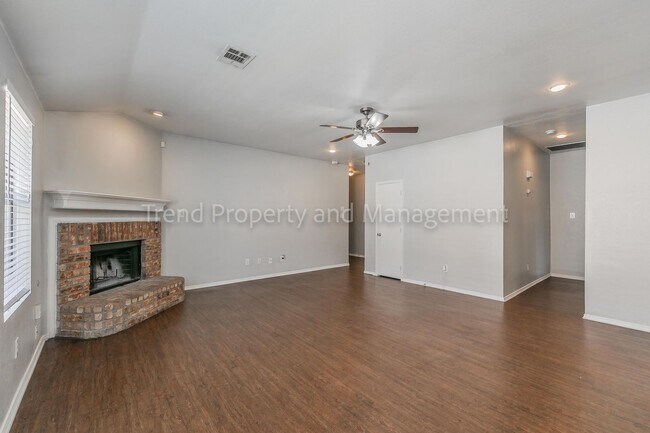 Foto del edificio - Updated 3 bedroom 2 bath in South West Fort Worth