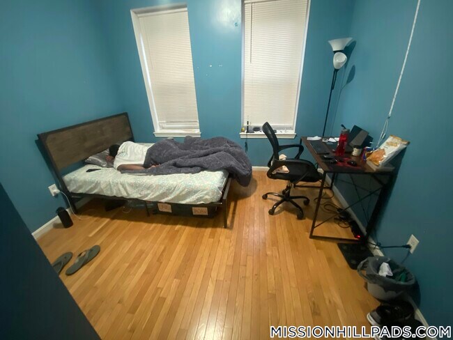 Foto del edificio - 1460 Tremont St