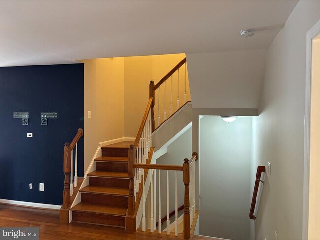 Building Photo - 20908 Pioneer Ridge Terrace