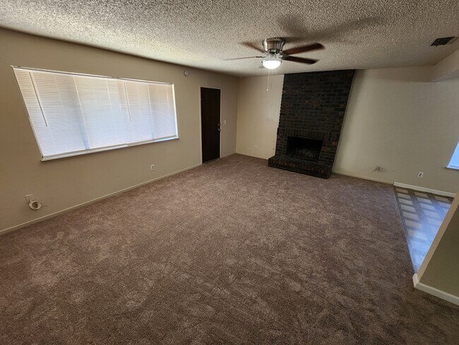 Foto del edificio - 3158 W Austin Way