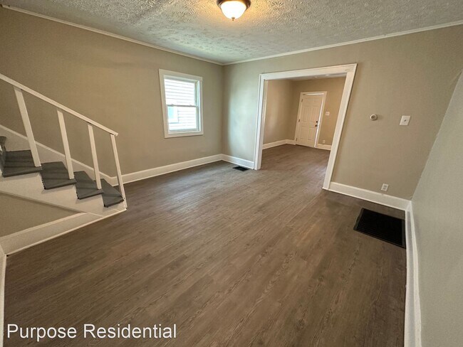 Building Photo - 3 br, 1 bath House - 1017 E. 16th Avenue