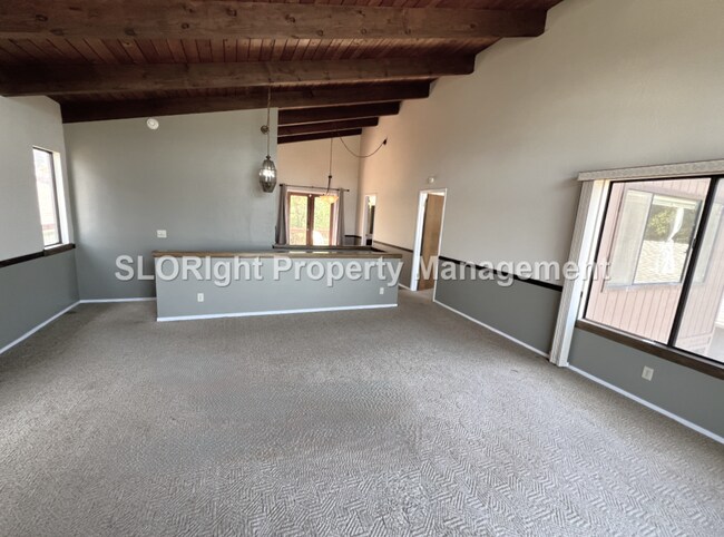 Foto del edificio - AVAILABLE AUGUST -  Spacious Los Osos Home - 3 Bed / 2 Bath