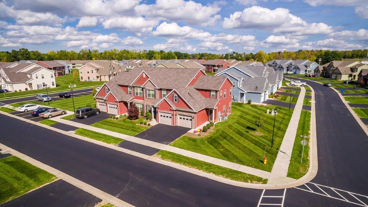 Primary Photo - Saratoga Crossing Apartments & Townhomes