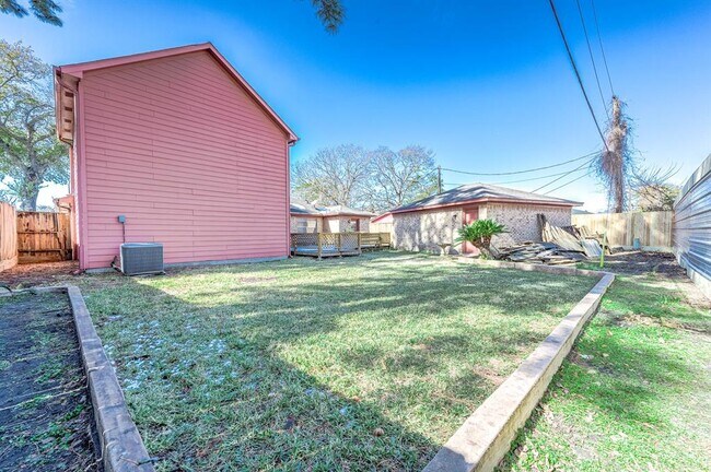 Foto del edificio - 5314 Brinkman St