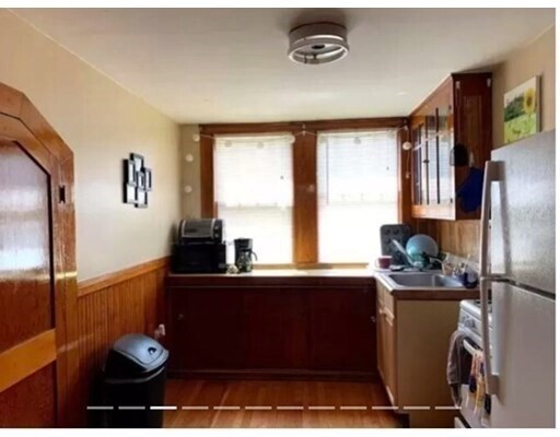 Building Photo - 152 Plymouth St