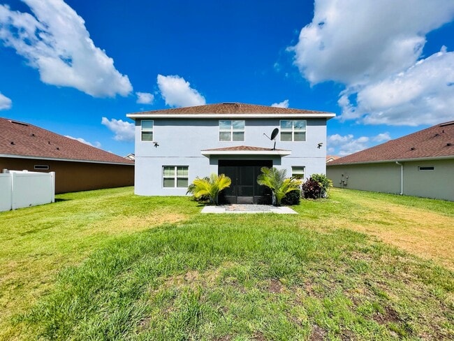 Building Photo - 2251 Waukegan Dr