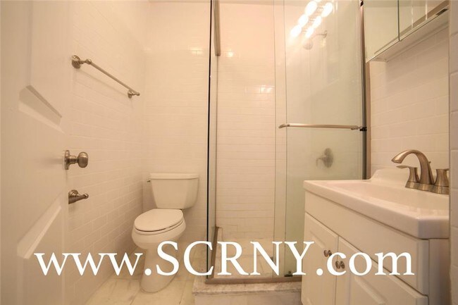 Foto del edificio - 225 W 110th St