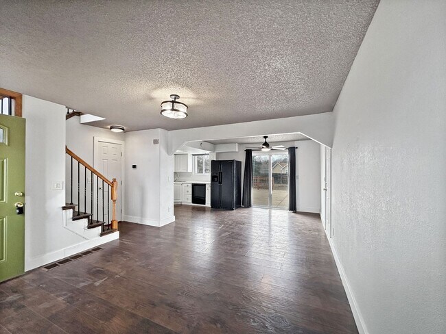 Foto del edificio - $0 DEPOSIT OPTION. CHARMING 2 BEDROOM HOME WITH SPACIOUS YARD NEAR QUINCY RESERVOIR!