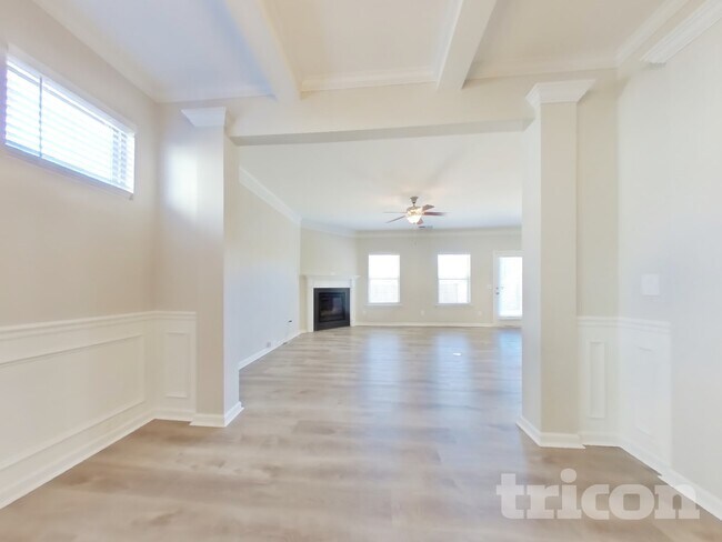 Building Photo - 23 Mercer Ln