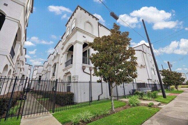 Foto del edificio - 2710 Freund St