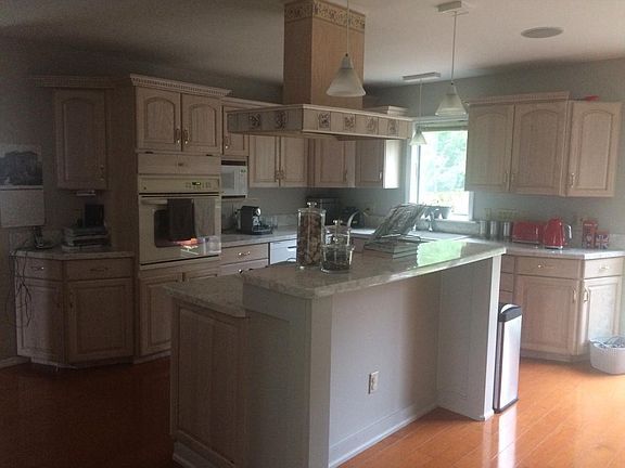 kitchen - open floor - 21 Read Ave