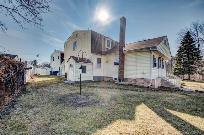 Building Photo - 74 Shuttle Meadow Rd