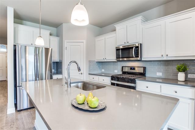 Foto del edificio - 15828 Bronte Lane