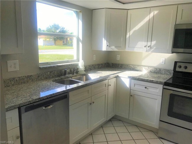 Foto del edificio - 1529 SE 15th Terrace